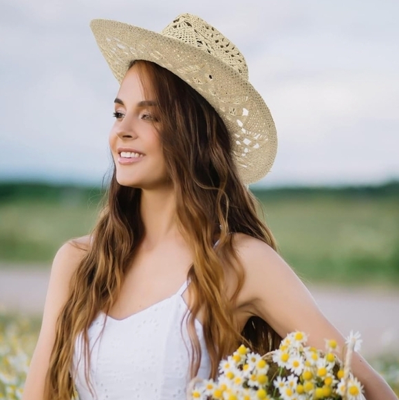 🩵NIB Beige Hollowed Straw Cowgirl Hat